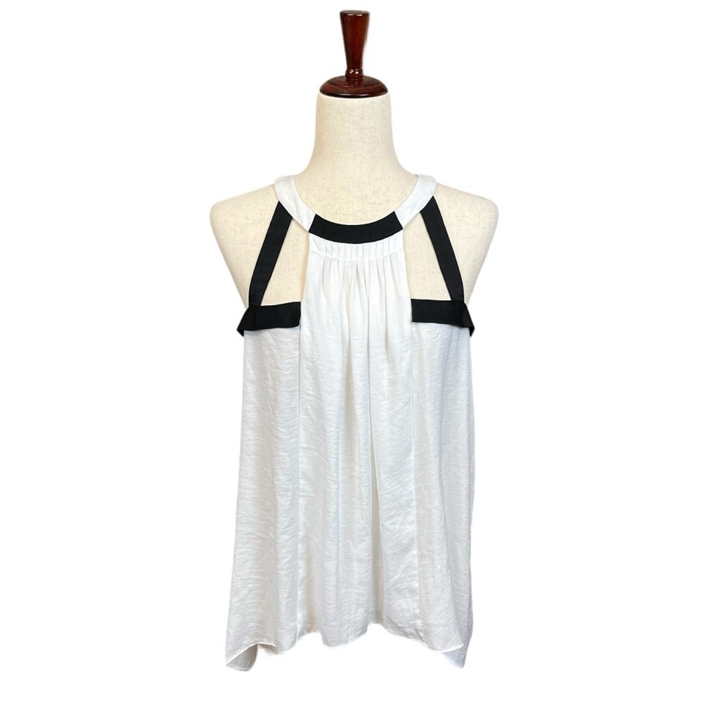 BCBGMaxAzria Irene Cut Out Halter Top Blouse. Black White Size Small #1273 - Picture 6 of 9